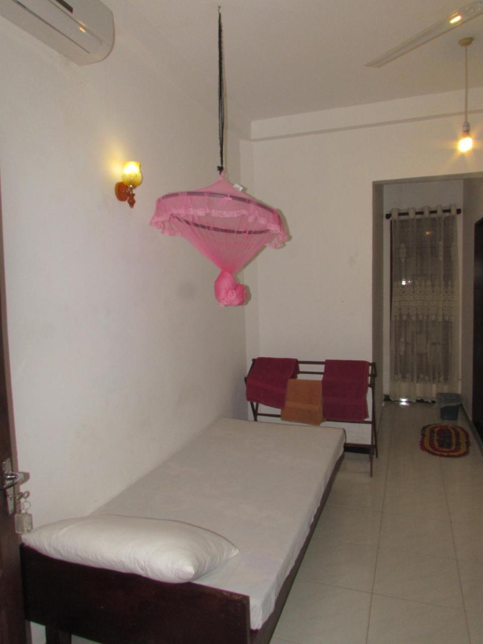 Rainbow Guest House มิริสซา ภายนอก รูปภาพ